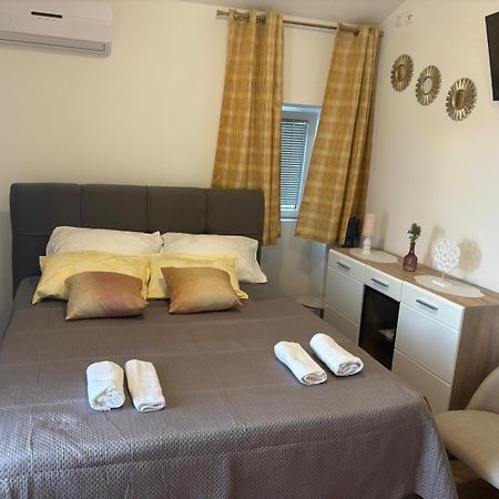 Apartment & Studio Vrdoljak Sveti Anton  Екстер'єр фото