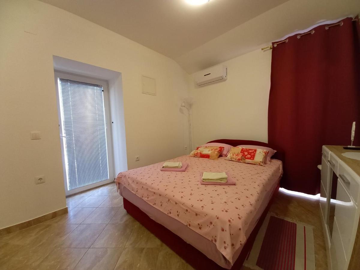 Apartment & Studio Vrdoljak Sveti Anton  Екстер'єр фото