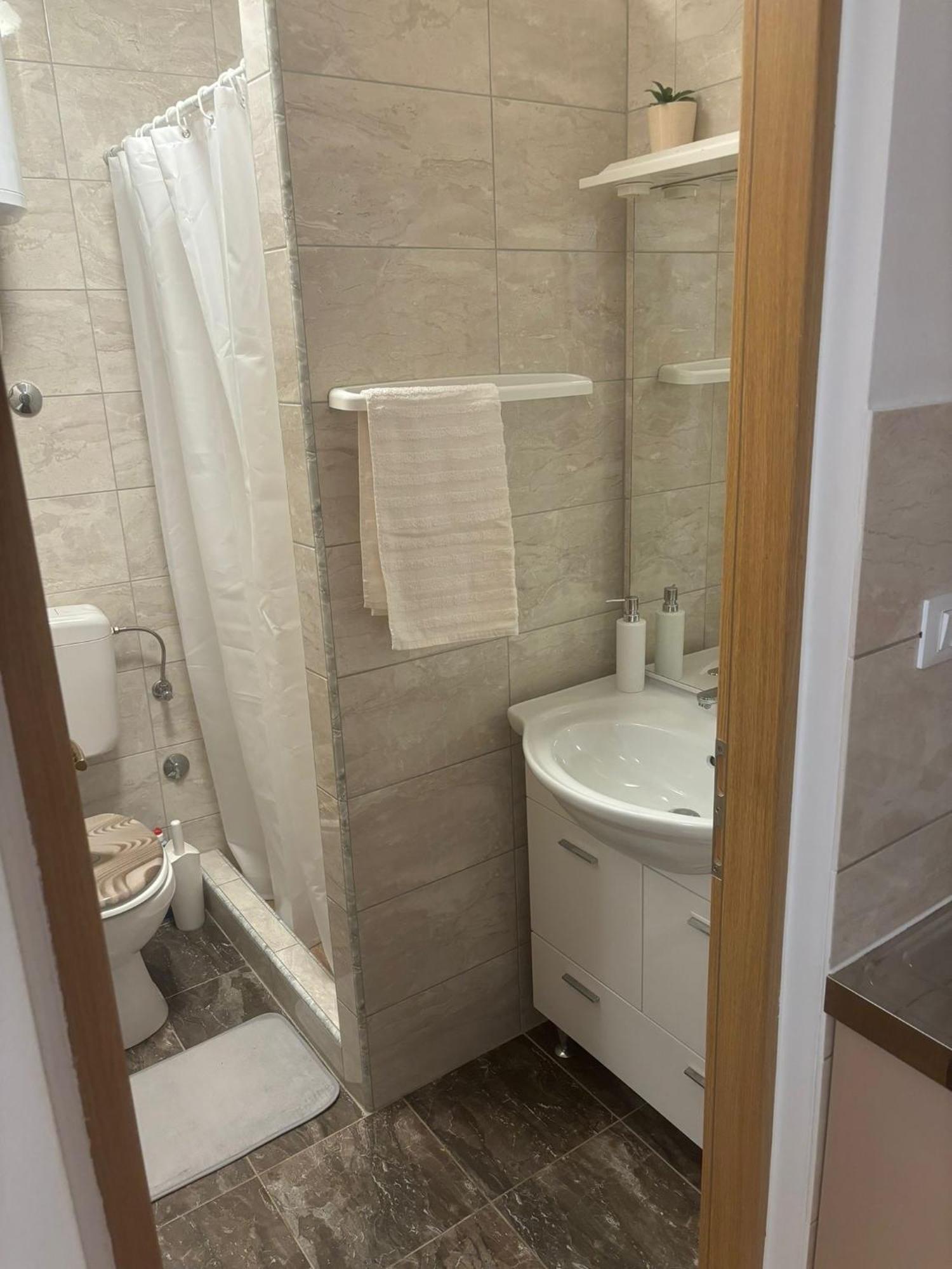 Apartment & Studio Vrdoljak Sveti Anton  Екстер'єр фото